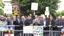 Shafeeq Rabbani protest against murder attempt on Journalist Hamid Mir in Karachi