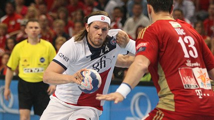 Superbe but de Mikkel Hansen contre Veszprem