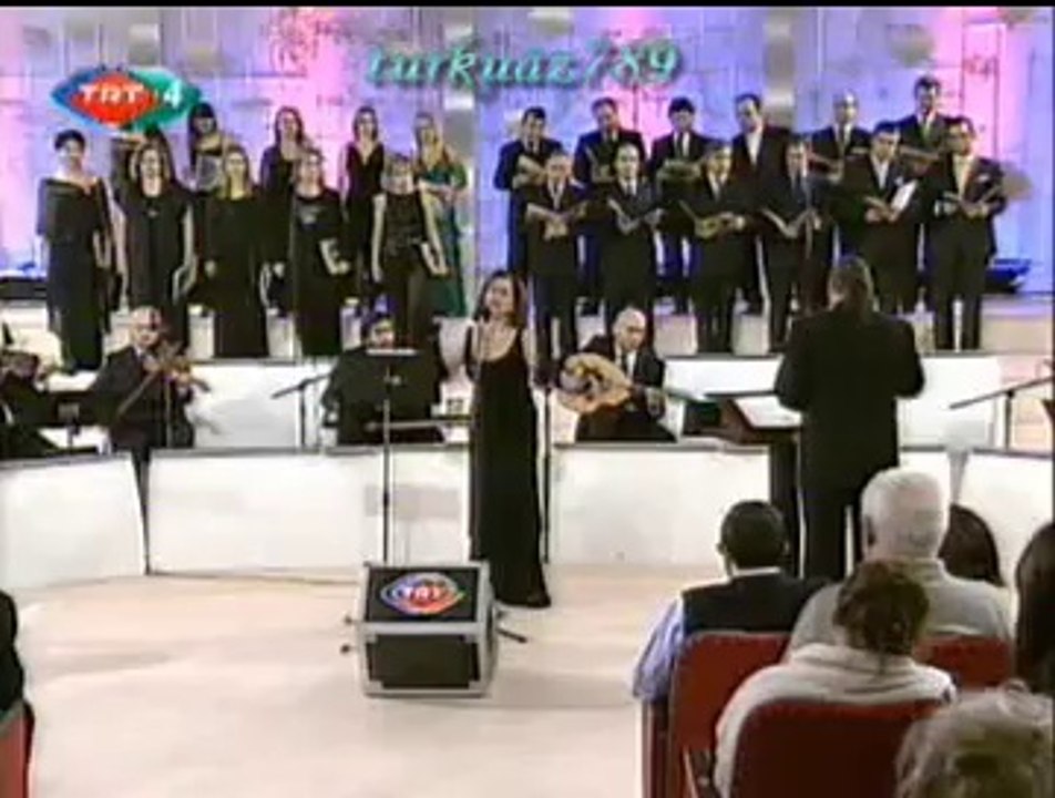 Nazan SIVACI-Bir Başka Edâ Başka Bir Arzu İle Geldin