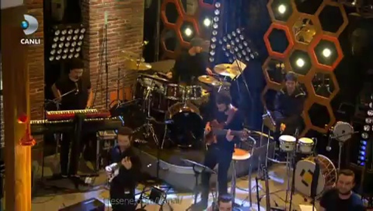 oguzhan koc her ask birgun biter (canli performans)