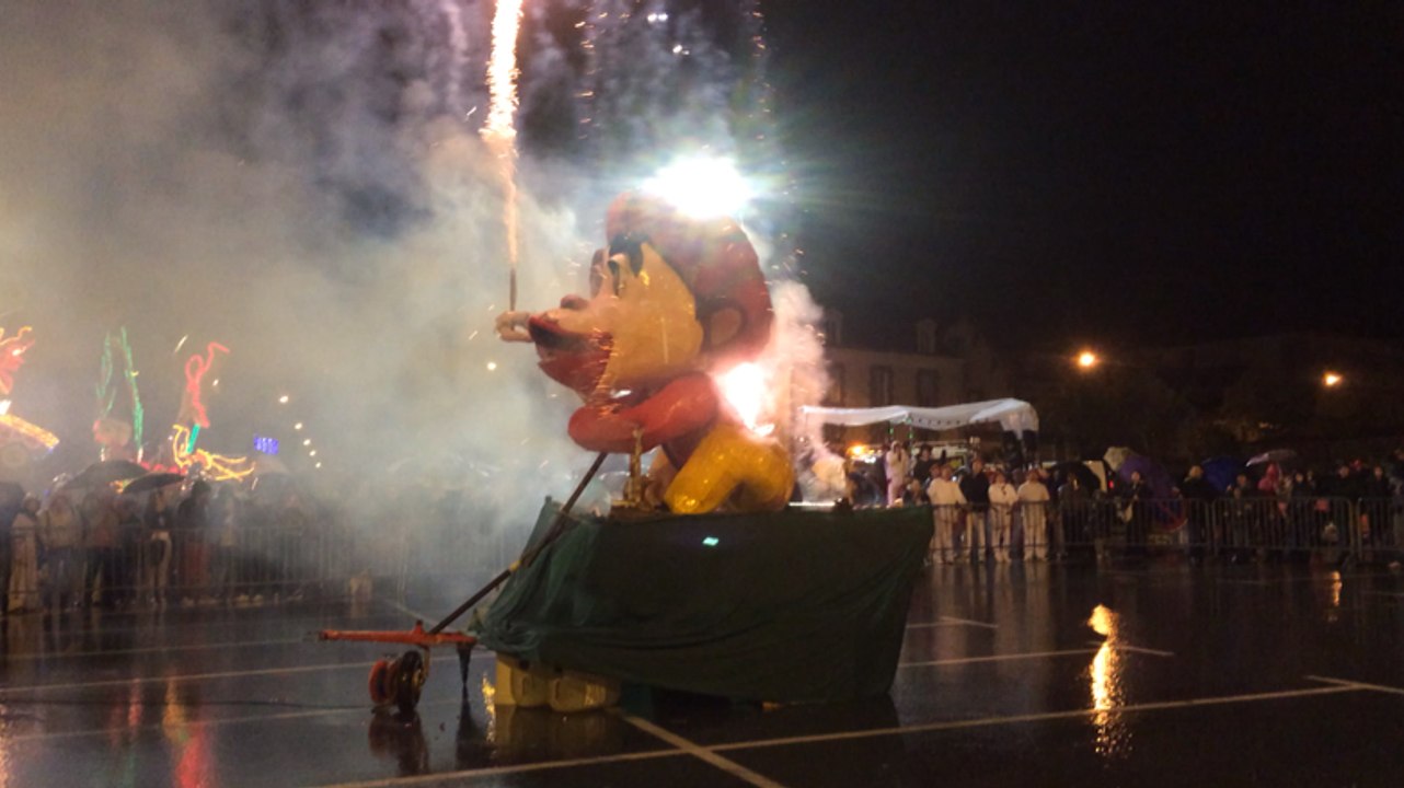 Carnaval des Gais Lurons à Vitré. L'embrasement du Gai Luron de l'année