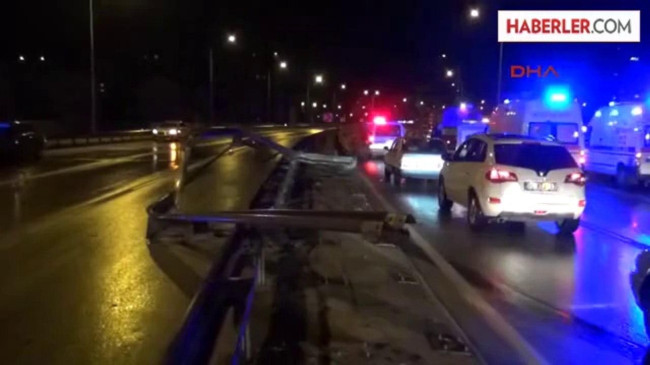 İzmir'de Yolcu Minibüsü Yan Yattı 1 Ölü