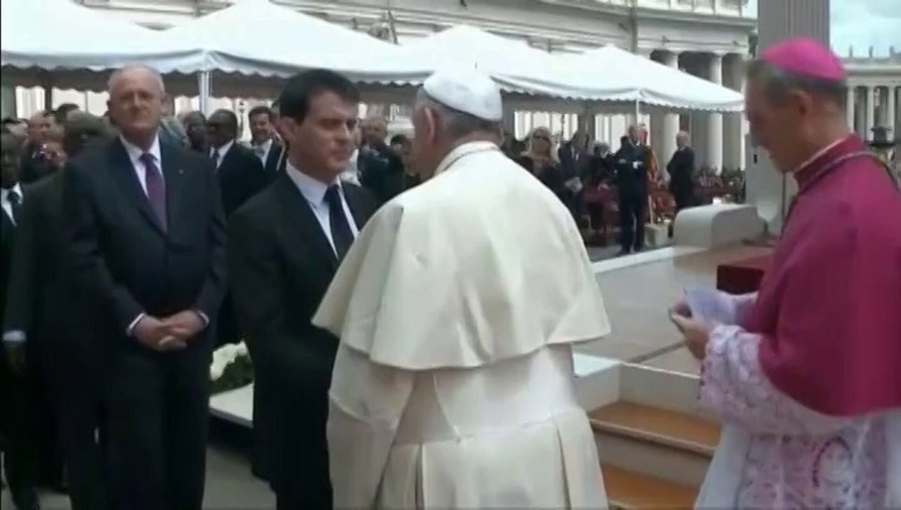 Canonisation : Manuel Valls représente la France au Vatican