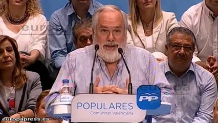 Cañete critica que el PSOE no supo gestionar España