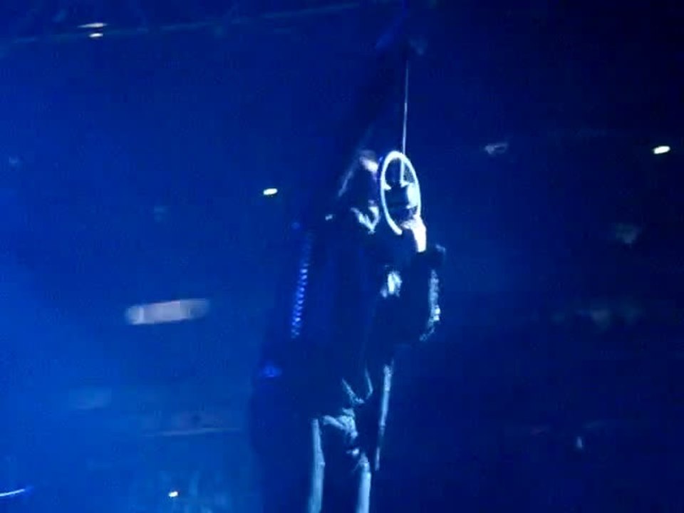 U2 - Ultraviolet (end)