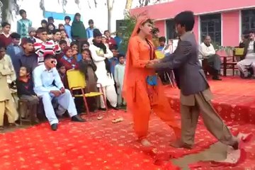 Bilo ni  TEra Nasha very nice song.