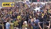 Fenerbahçe taraftarları kutlamalara hazırlanıyor