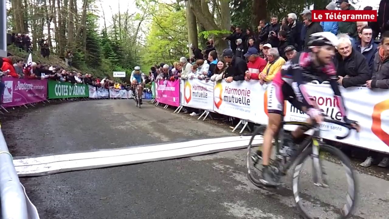 Tour de Bretagne cycliste. L'arrivée de la troisième étape  à Jugon-les-Lacs