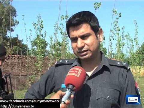Dunya News-Peshawar police recover explosives from 2 suspicious bags