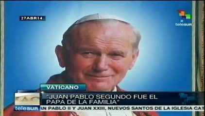 San Juan Pablo II es "El Papa de la familia": Francisco