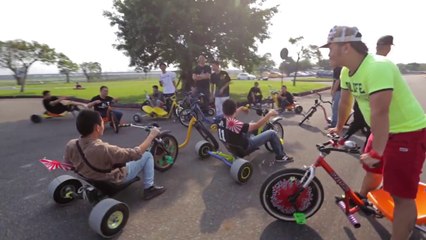 Faire du Drift en tricycle à moteur!