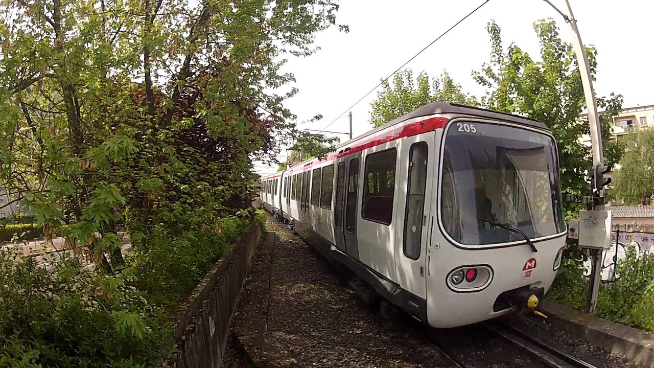 MCL80 : Départ de la station Cuire sur la ligne C du métro de Lyon