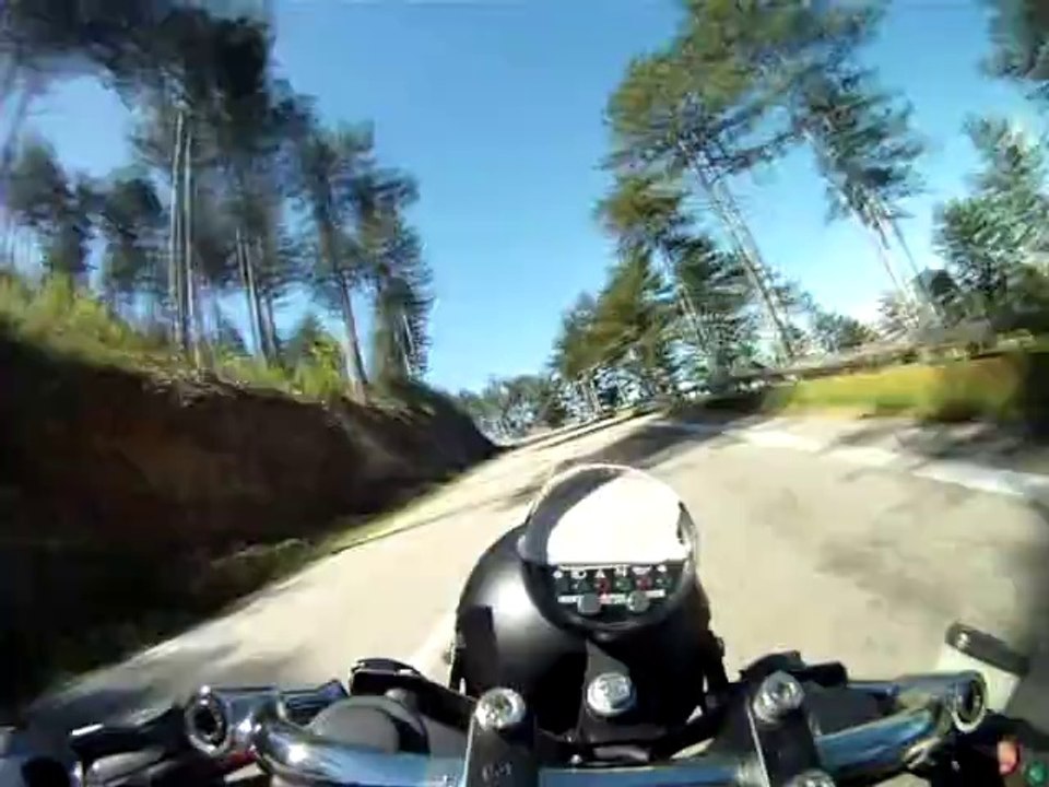 La montée du Ventoux depuis Malaucene en cafe racer organisé par MC2A le 27 avril 2014