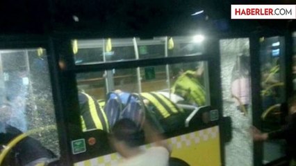 G.Saraylı Taraftarlar, Fenerbahçeli Taraftarlara Saldırdı