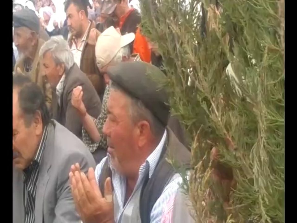 DİŞLİ'DE  YAGMUR DUASI   YAPILDI  2014/2