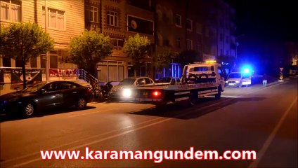 Karaman'da otomobil park halindeki iki araca çarptı