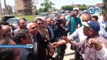 مشادة كلاميه بين وزير الري ومواطن مخالف يبنى مسجد على أرض ملك الدولة