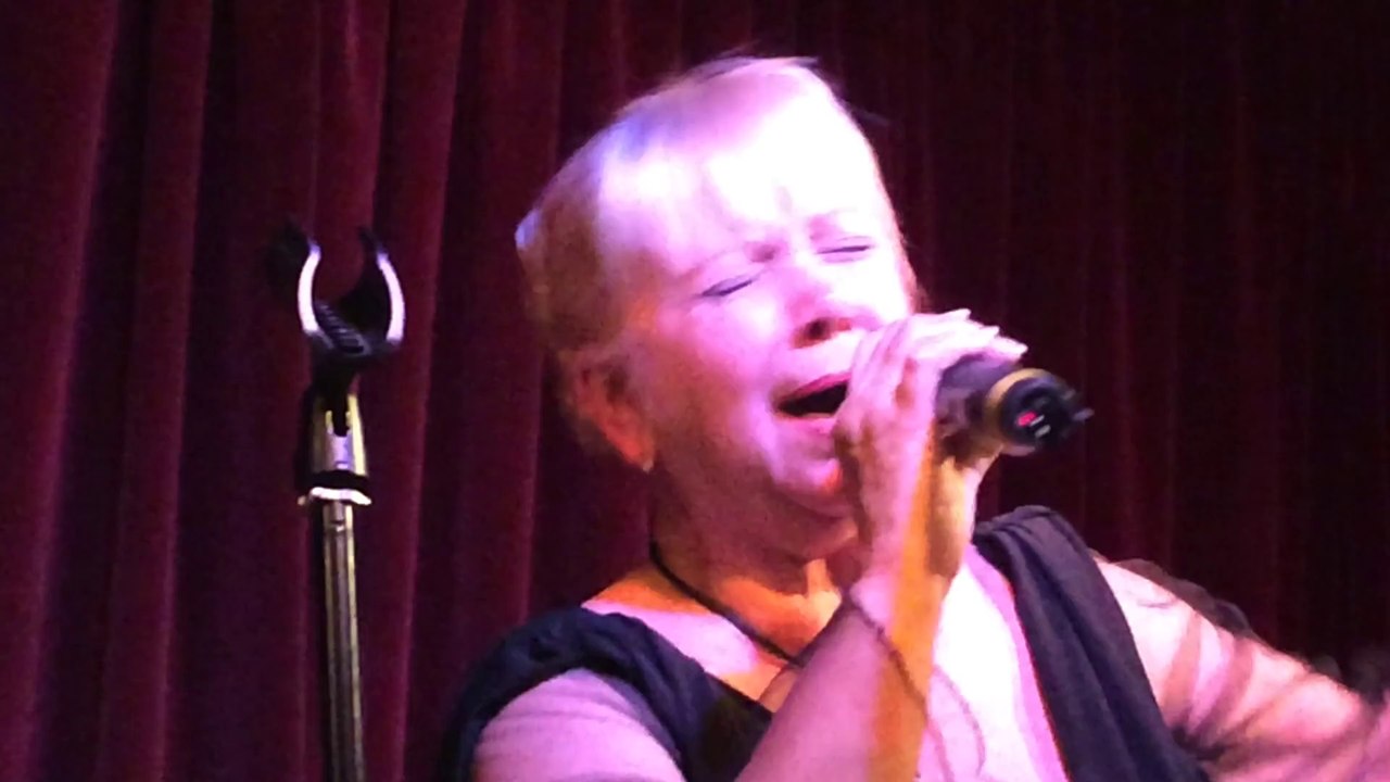 Babeth chante Piaf - Padam Padam