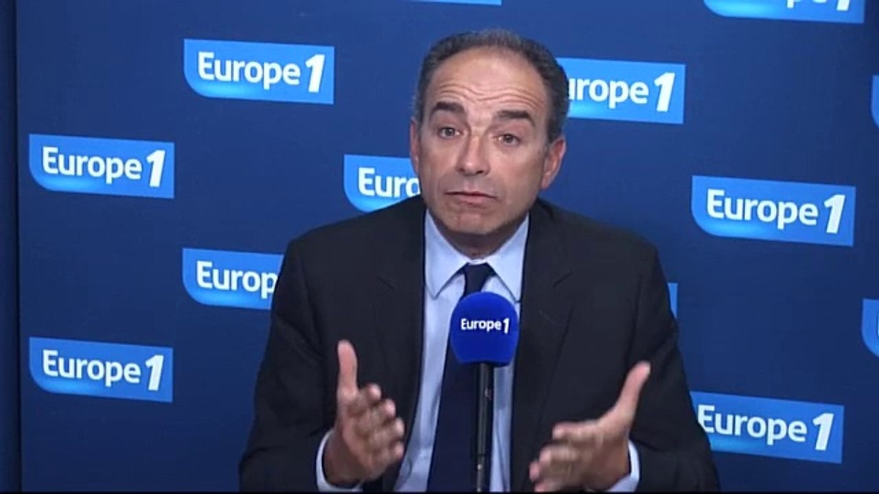Jean-François Copé : Manuel Valls "a raboté pour trois ans la progression des traitements des fonctionnaires"
