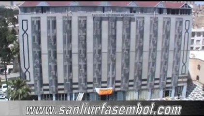 Şanlıurfa'da Büyükşehir Tabelası Asıldı