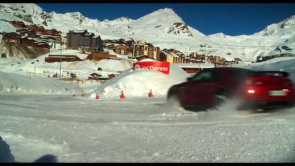 Ça glisse pour la Nissan GT-R à Val Thorens