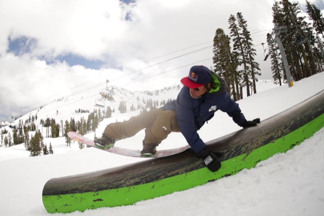 JIB Session with Denis Leontyev - Snowboard