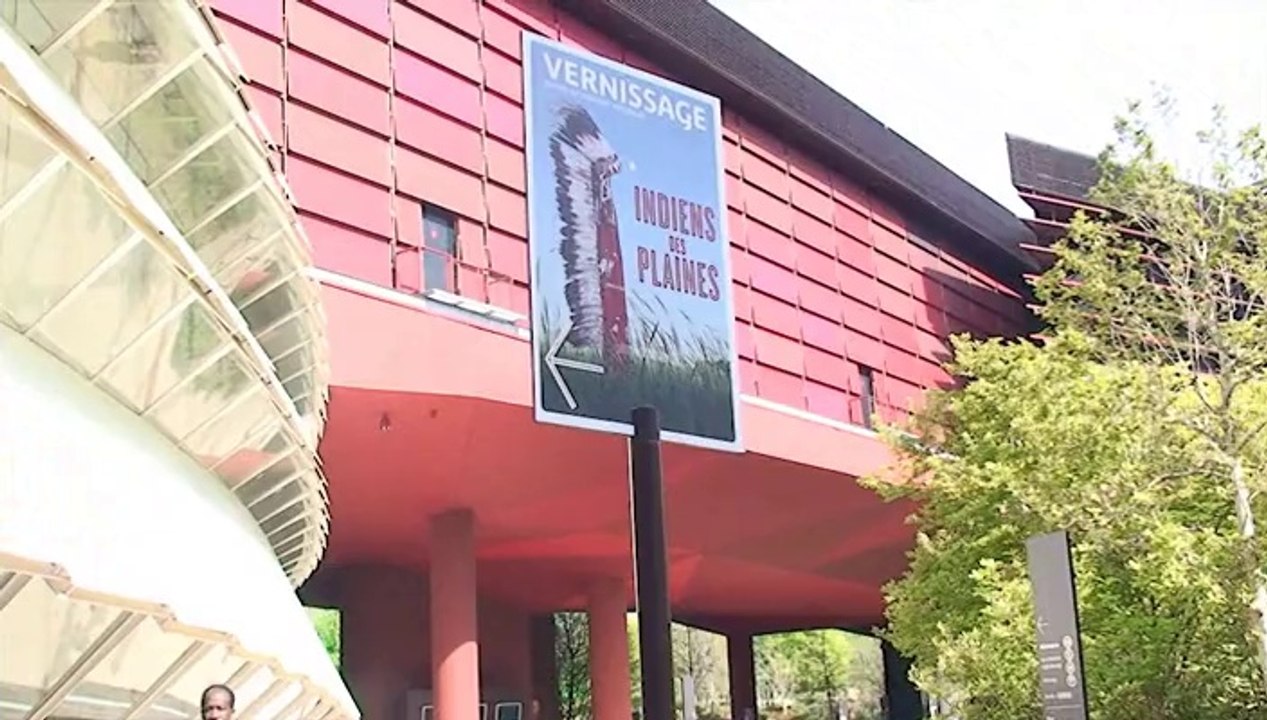 REGARD 265 - Les indiens des plaines aux Musée du Quai Branly - RLHD.TV