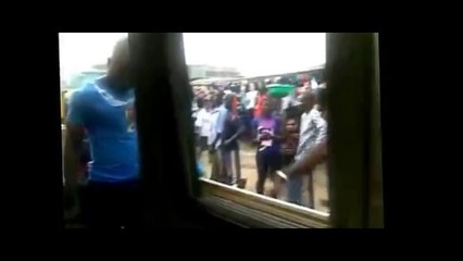 Policewoman caught on camera demanding bribe- Chopsojo, Pulse Tv Uncut