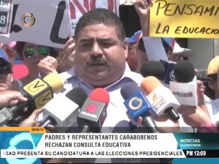 Carabobeños protestan ante la Defensoría del Pueblo para rechazar consulta educativa