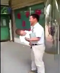 this is unbelievable Japanese kid very very much flexible.