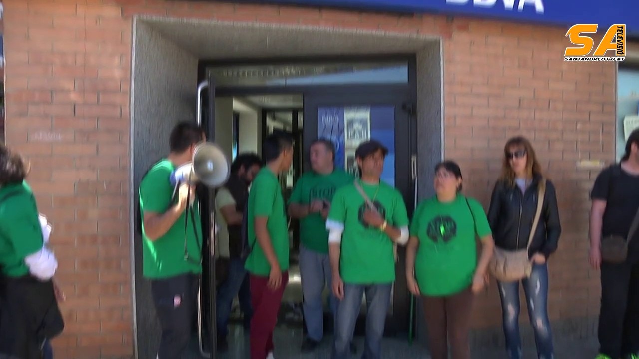280414 Nova acció de la PAH ara a Sant Andreu de la Barca
