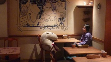 'Moomin Cafe' in Japan Partners Solo Diners With Stuffed Animals