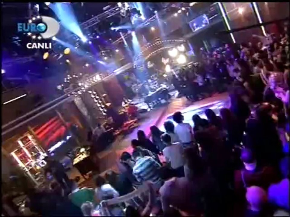 YASAYAN EFSANELER BEYAZ SHOW ÜMIT BESEN ; VAHIT TOROS ; YASAR GÜRLERTÜRK FINAL