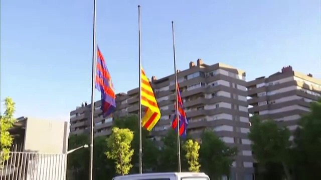 TV3 - Telenotícies vespre - Banderes a mig pal al Camp Nou