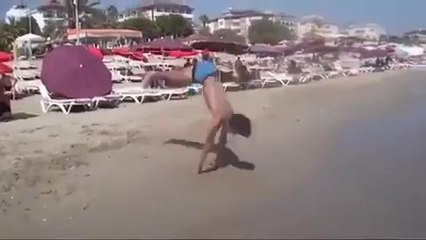 Best Way To Pick Up A Girl At The Beach