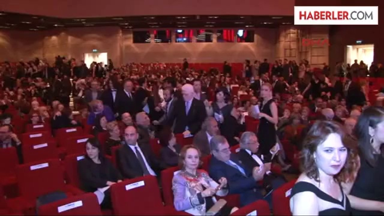 Afife Tiyatro Ödülleri Sahiplerini Buldu