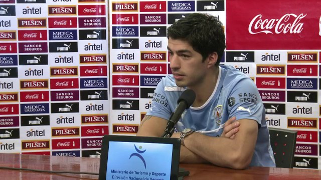 Jogadores ingleses elegem Suárez o melhor da temporada