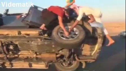 Yolda giderken lastik değiştirmek