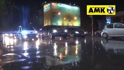 Bağdat Caddesi'nde yağmura rağmen...