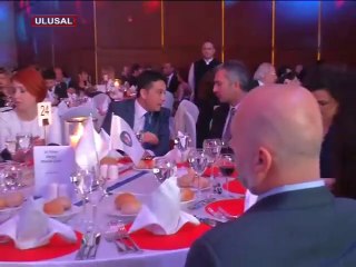 Pilotlar göklere çıkardı