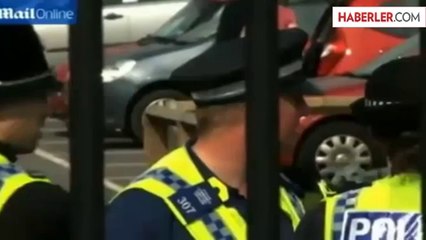 15 Yaşındaki Öğrenci, Okulda Öğretmenini Bıçakladı