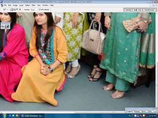 iss video main ap apni pic ka background change kar sakty han..video dakhya ..