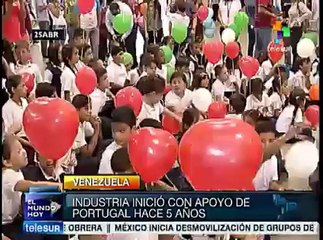 Revolución bolivariana entrega computadora "Canaimita" número 1 millón