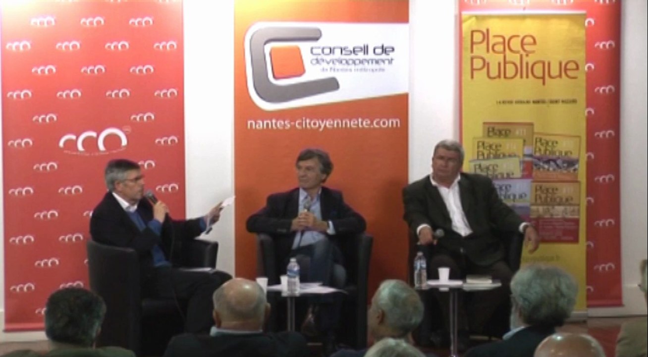 Questions Publiques : Jean de Legge "Grandeurs et servitudes de la communication locale"