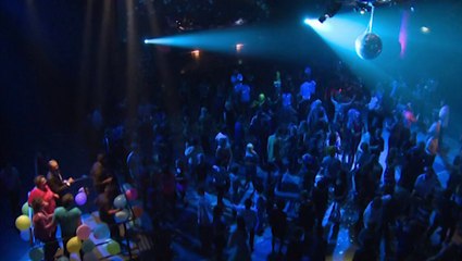 Soirée Disco '80s : Danse, Chants & Costumes 🎶