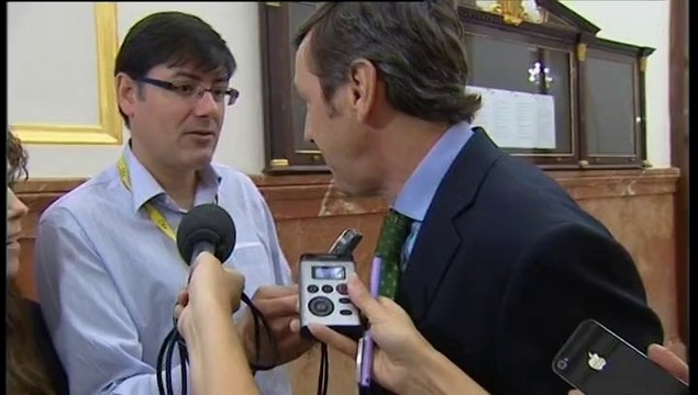 Aznar rechaza participar en la campaña del PP por problemas de agenda