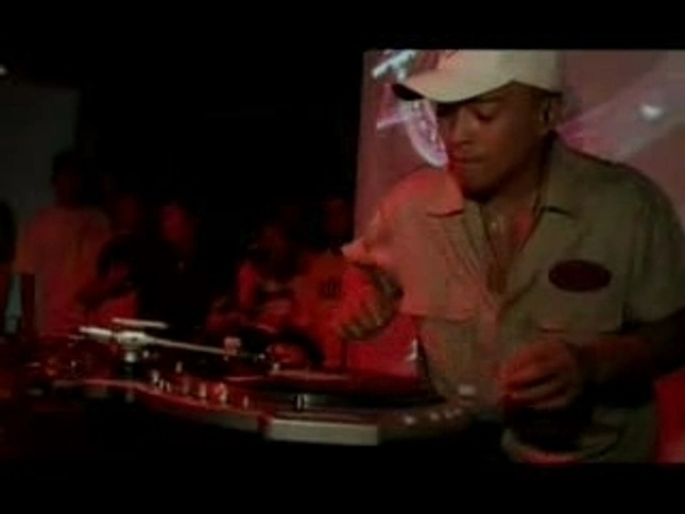 Dj Q-Bert Drumming