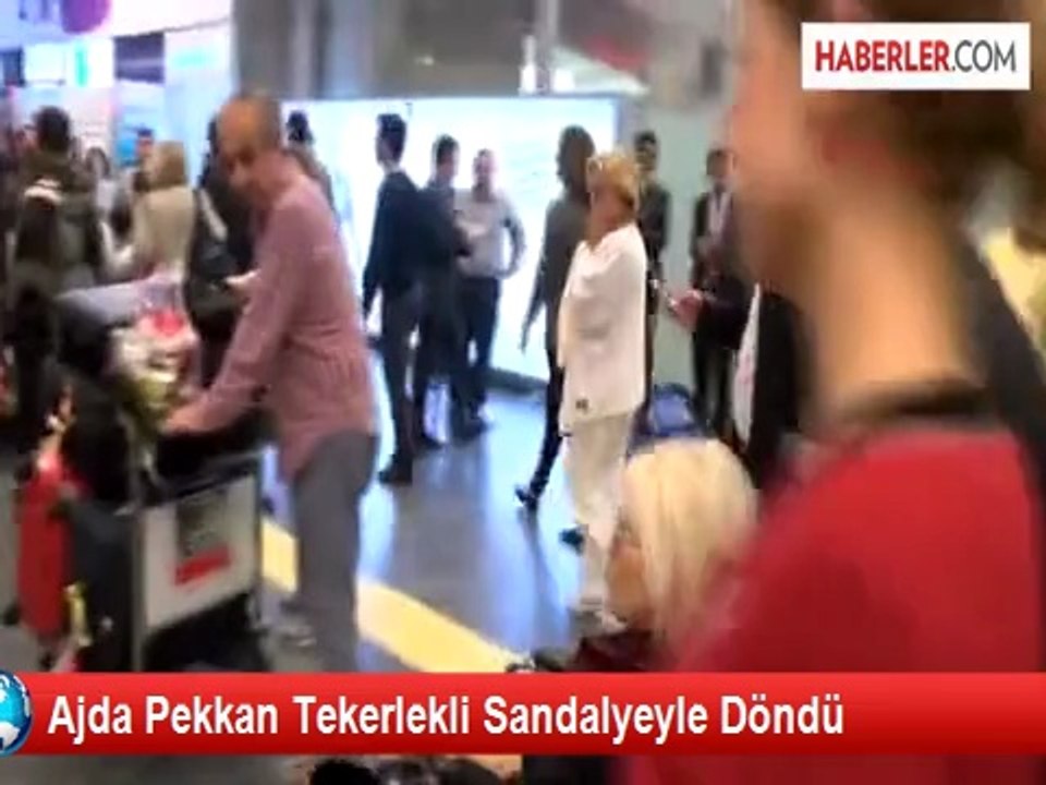 Süperstar Ajda Pekkan Tekerlekli Sandalye ile Yurda Döndü