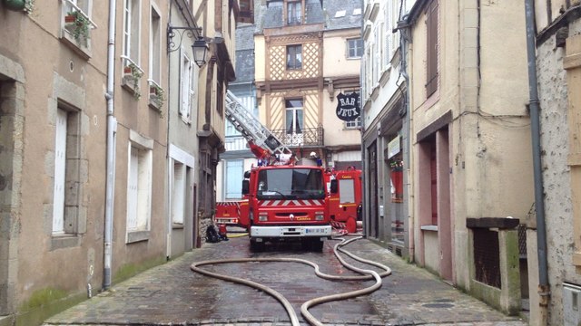 Incendie dans le vieux Laval