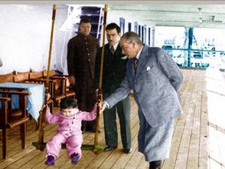 Bugün 23 nisan Hep Neşeyle Doluyor İnsan...